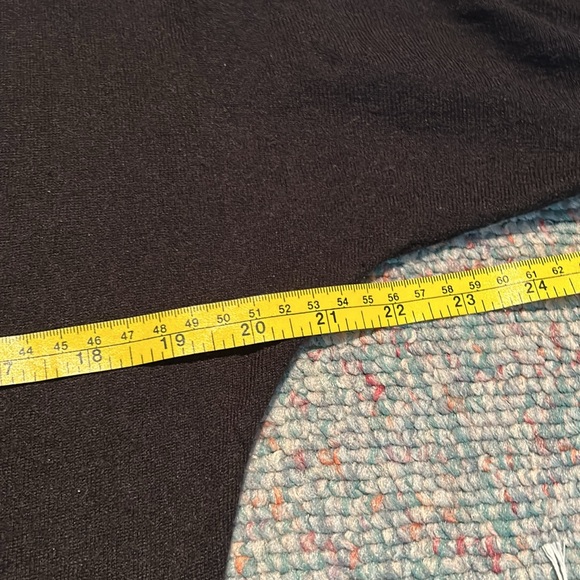 Laura ladies size large thin knit Sweater - Picture 10 of 13